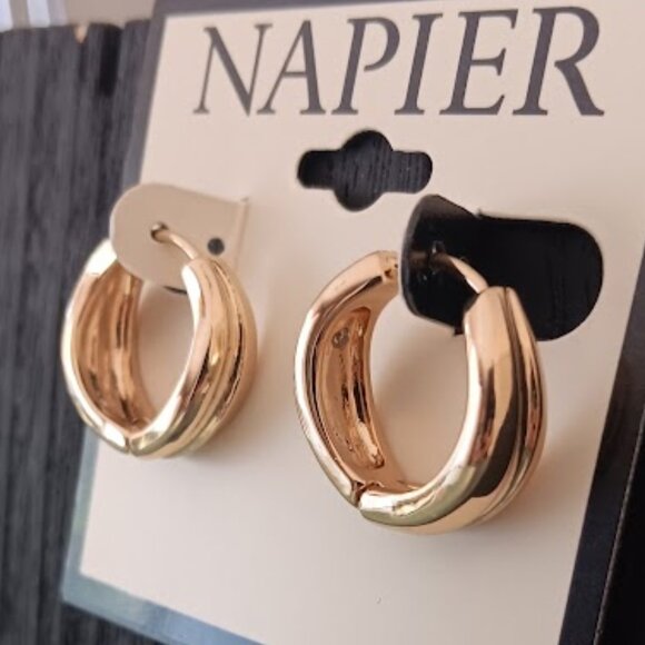 Napier Jewelry - NAPIER Mod/Contemporary Gold Ribbed Hoop Earrings**NEW!
